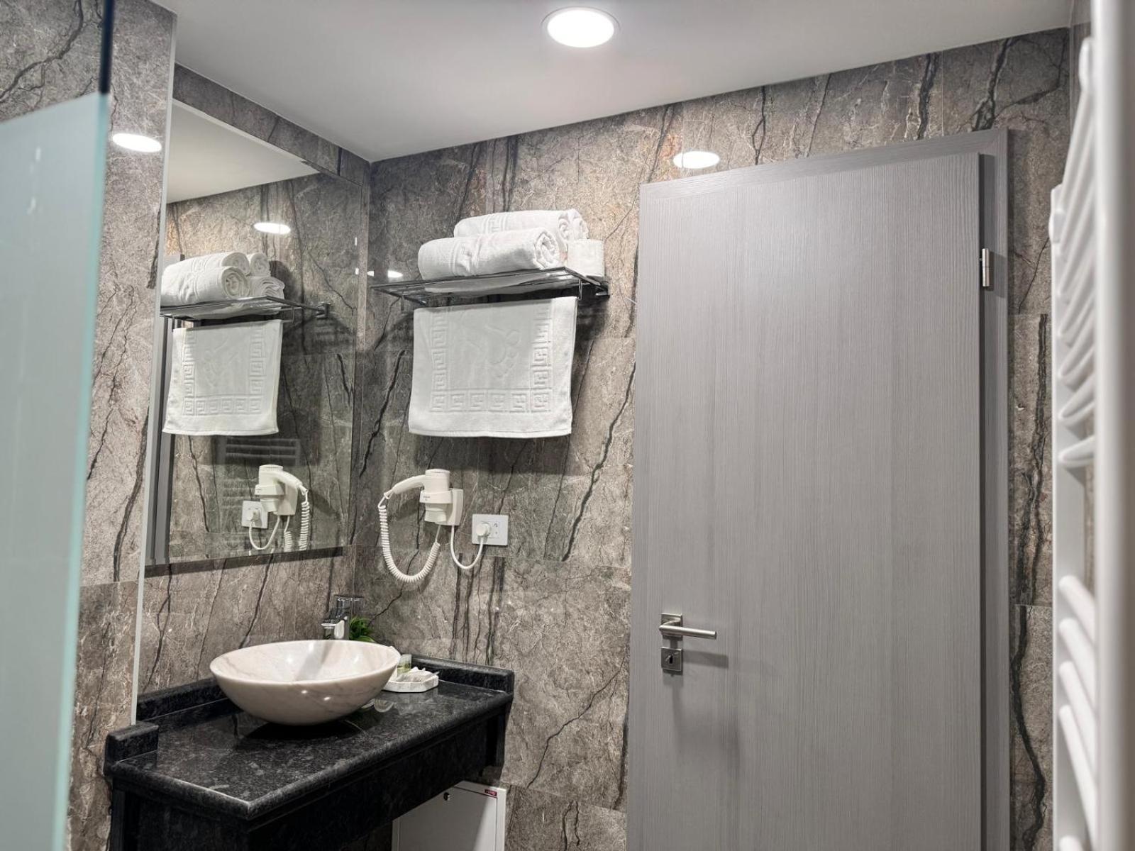 Hanul Domnesc Imperial Hotel & Spa Călan Eksteriør bilde
