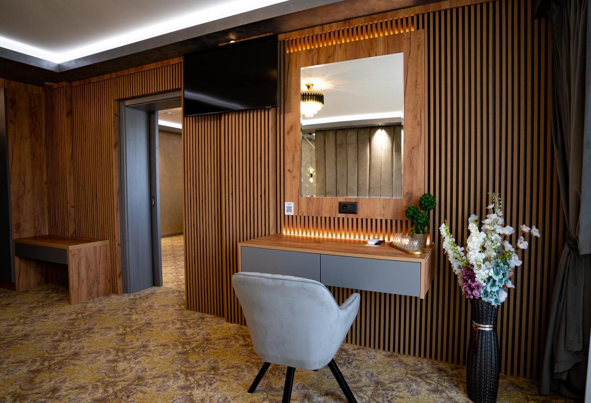 Hanul Domnesc Imperial Hotel & Spa Călan Eksteriør bilde